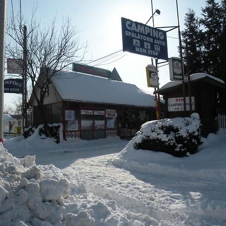 Camping Paradisul Soferilor Onesti Zewnętrze zdjęcie